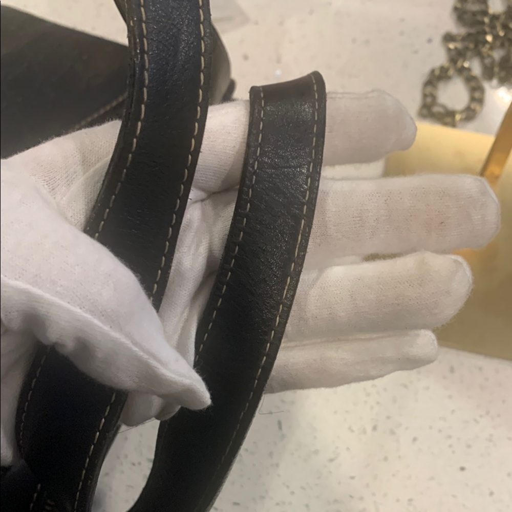 Gucci Vintage Black leather Debossed Shoulder Bag with Gold Hardware RARE - Picture 16 of 16